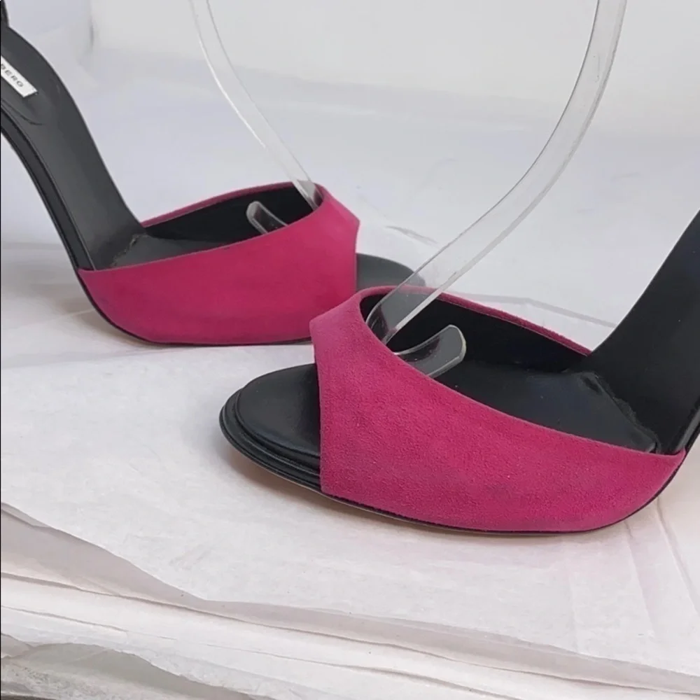 Diane Von Furstenberg 9.5 Pink Purple Suede Sandal